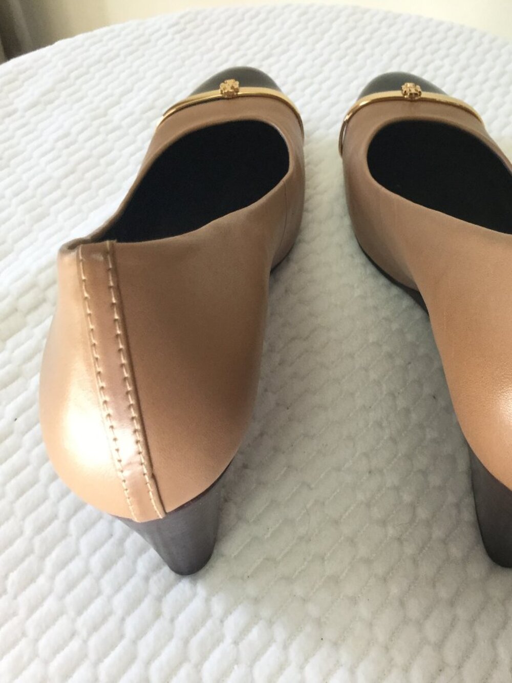 Tory Burch Women Size 9.5 Clay Beige Calf Black patent Wedge Shoes Heels 2.5" - Picture 9 of 12